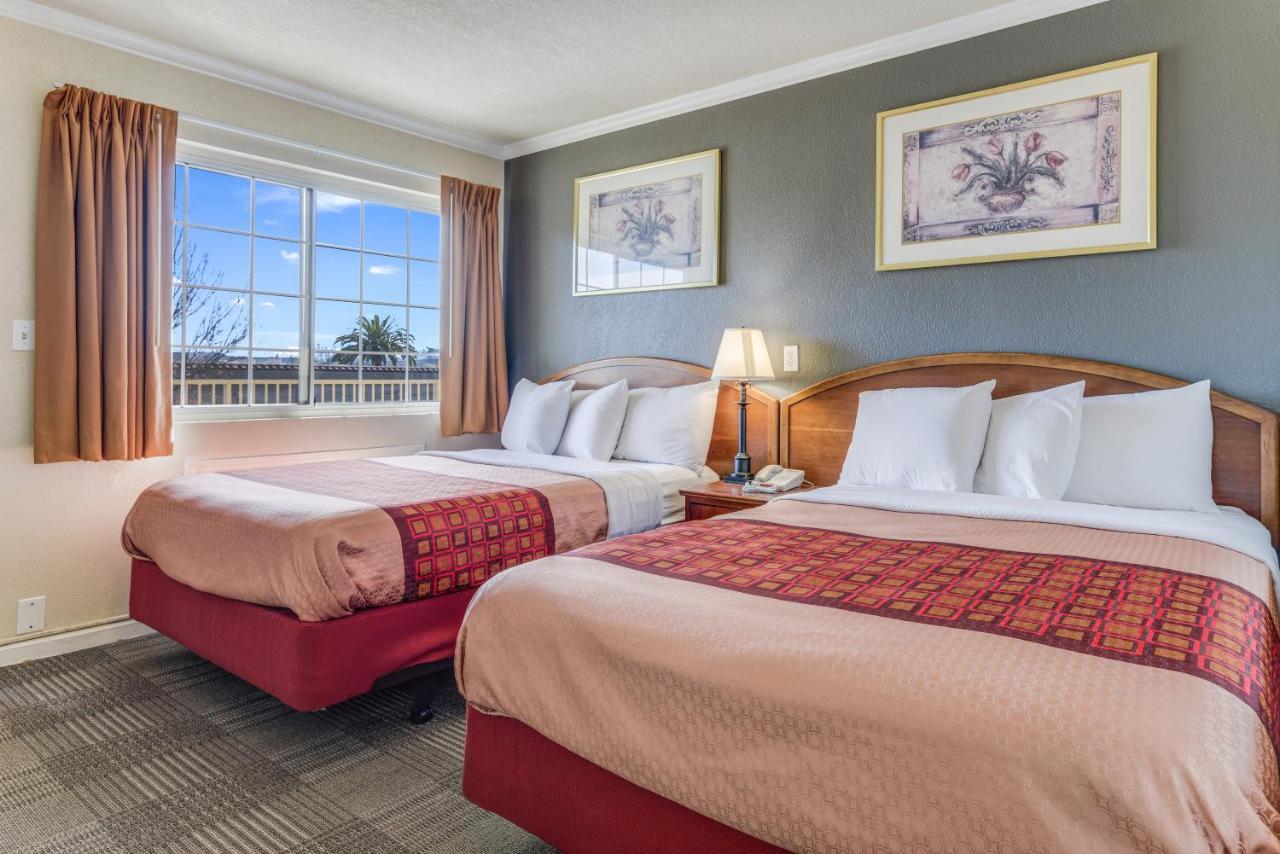 Americas Best Value Inn - Петалума Екстериор снимка