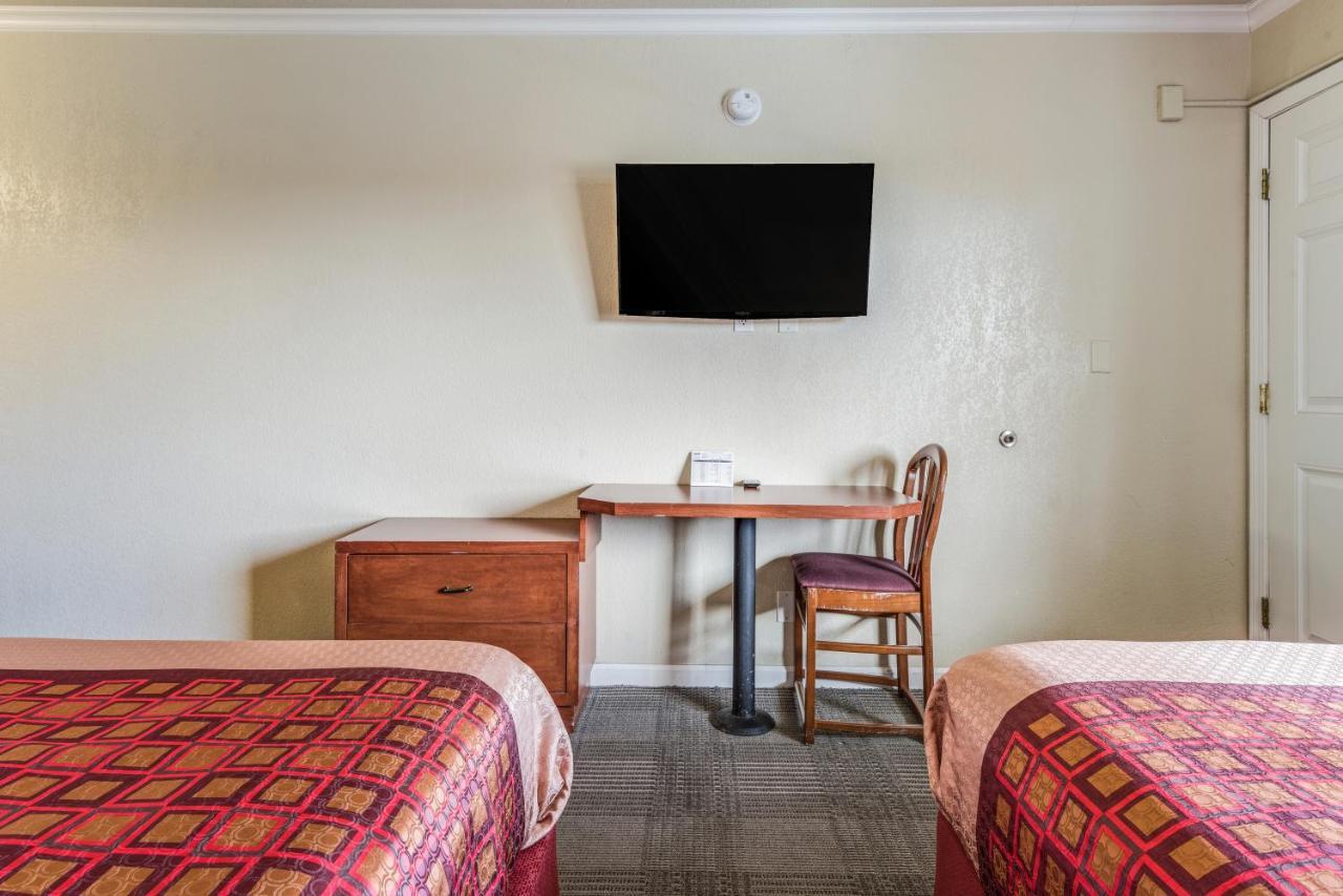 Americas Best Value Inn - Петалума Екстериор снимка