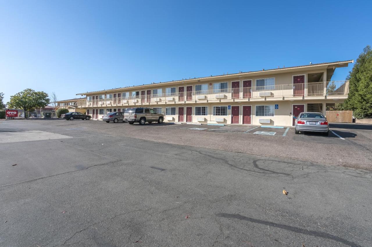 Americas Best Value Inn - Петалума Екстериор снимка